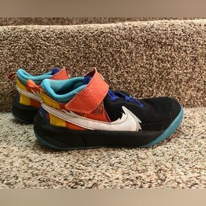 Nike Tune Squad Tennis Shoes with Velcro Strap Size 3Y